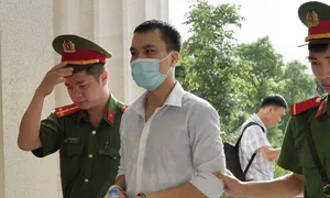 Cựu công an hướng dẫn giám đốc doanh nghiệp 'đối phó' cơ quan điều tra Cựu công an hướng dẫn giám đốc doanh nghiệp 'đối phó' cơ quan điều tra