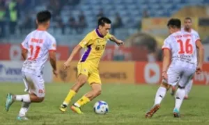 Văn Quyết phá kỷ lục ghi bàn V-League