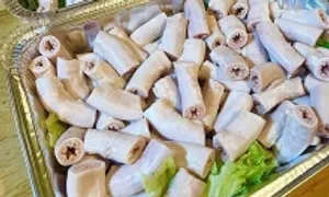 Quán lòng xe điếu ở TP HCM bị 'tuýt còi' Quán lòng xe điếu ở TP HCM bị 'tuýt còi'